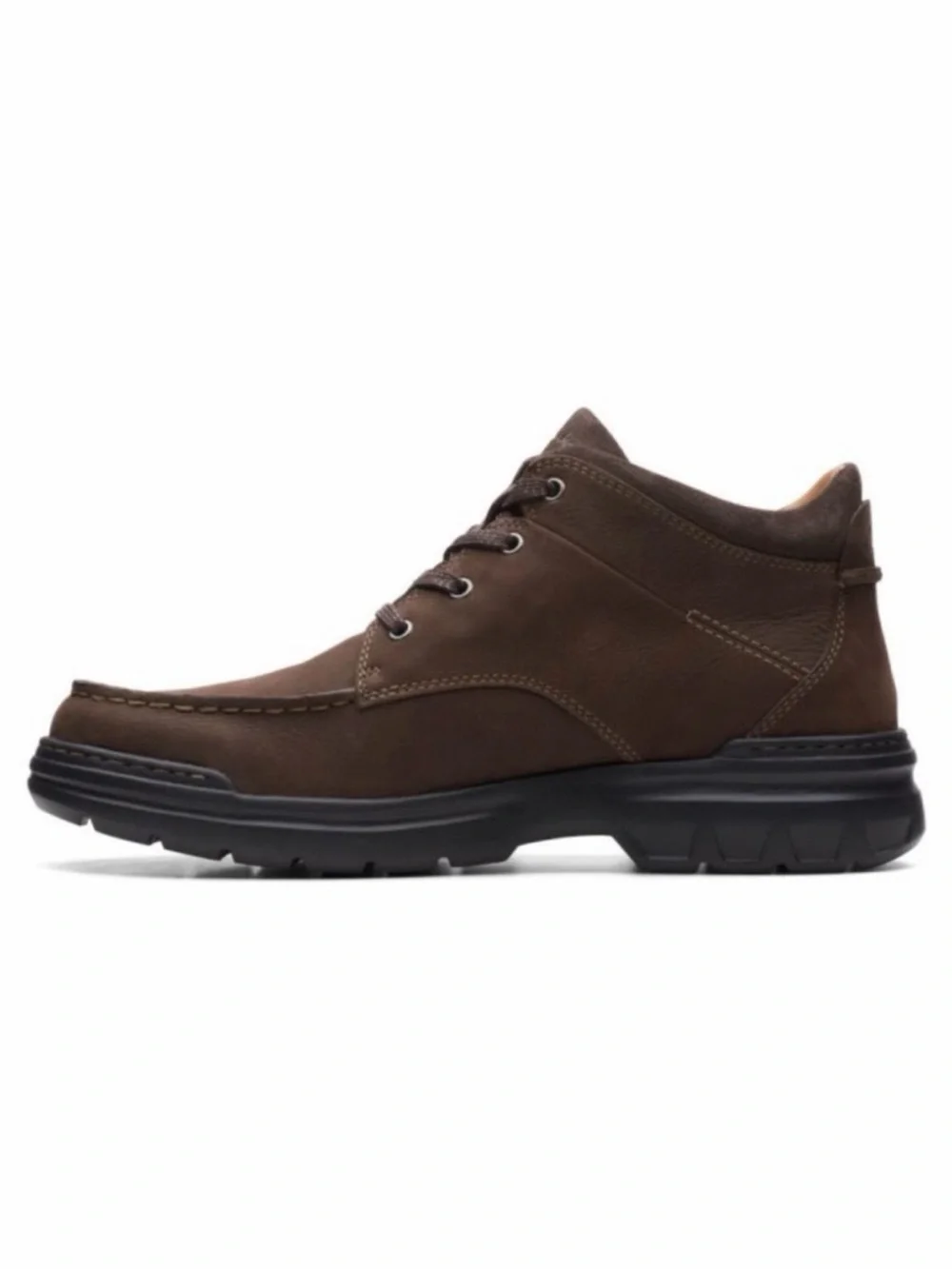 New In Box Clarks Brown Leather Chukka Boot with Black Sole